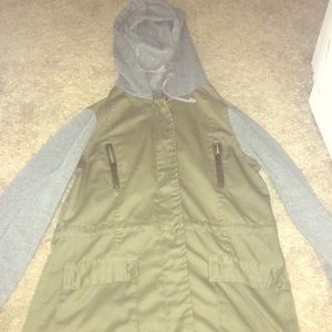 Small jacket gently used can be worn by a teen